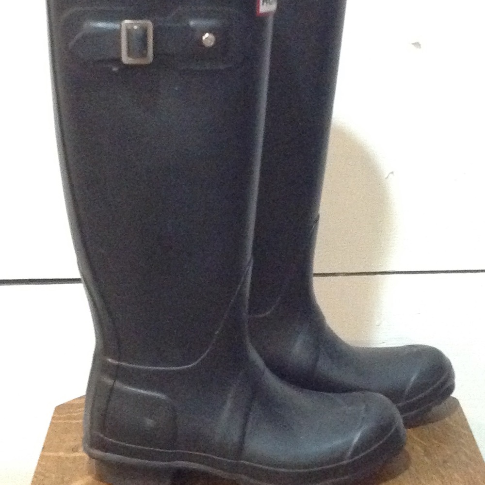 Hunter matte black rain boots